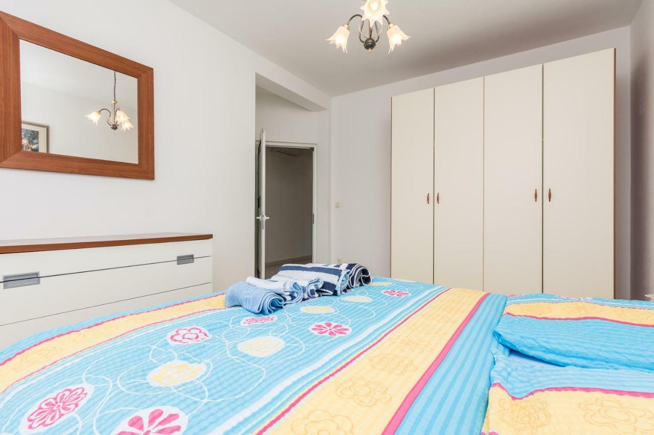 Villa Iz Велі Іж Екстер'єр фото