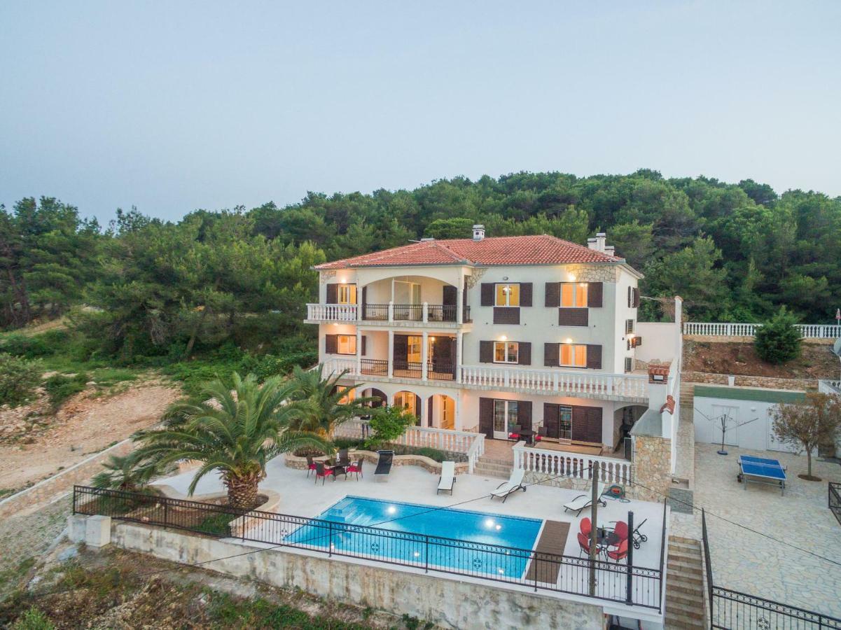 Villa Iz Велі Іж Екстер'єр фото