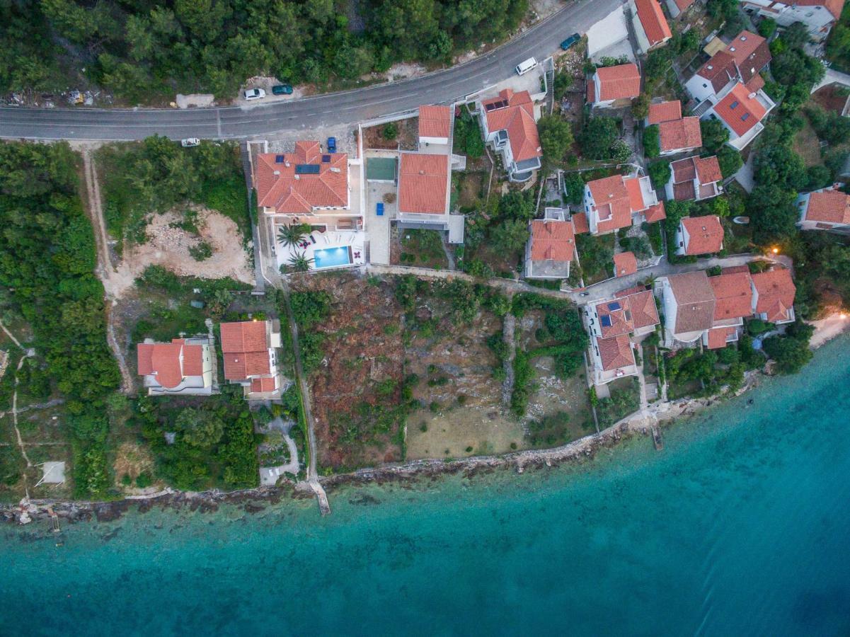 Villa Iz Велі Іж Екстер'єр фото